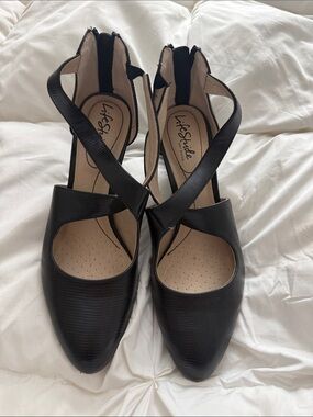 Life Stride Black Crisscross Pointed-Toe Heels